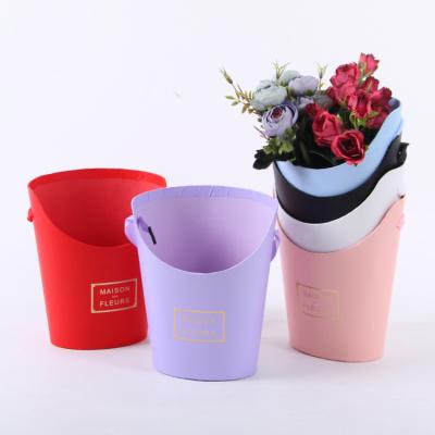 China New Fashion Materials Trend Small Portable Paper Flower Box Flower Recycled Decorative Flower Box for sale