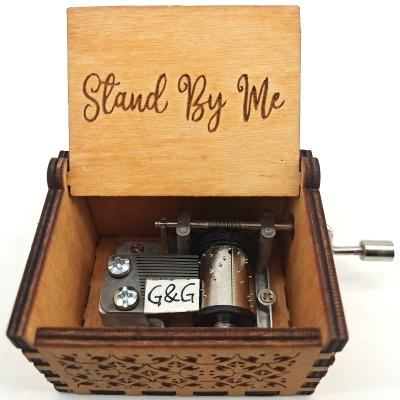 China Make Music Gift Wooden Hand Crank Musical Birthday Valentines Music Box for sale