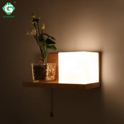 China Indoor Competitive Price Modern Design Wooden Bracket Wall Mounted Light for sale