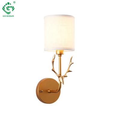 China Modern hot sale contemporary iron decoration surface wall light for living room for sale