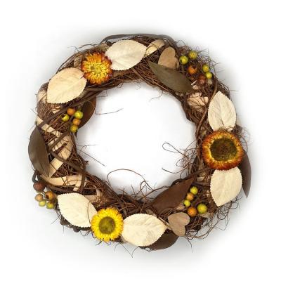 China Eco-friendly Hotel Home Office Stores Decoration Autumn Dried Straw Rattan Flower Garland for sale