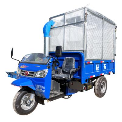 China High Efficiency Low Cost Agricultural Tricycle Hay Cutter Straw Planned Mixing Machine 28 Hp Hay Cutter Vehicle Mounted for sale