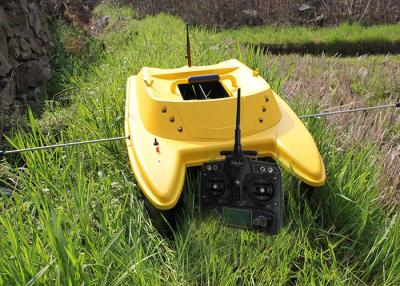 Chine Contrôle par radio de catamaran de rc de pêche de style à télécommande jaune du bateau DEVC-303M3 à vendre