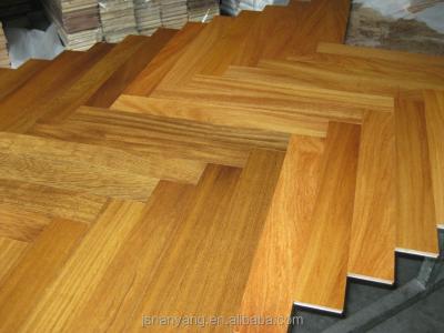 China Indoor Decoration Iroko Herringbone Parquet Teak Color Herringbone Engineered Wood Flooring for sale