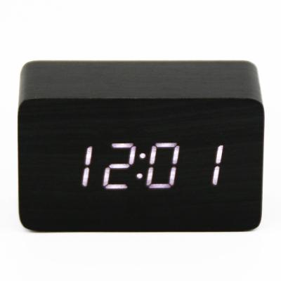 China Factory Supply Time Alarm Table LED USB Charging And Battery Digital Alarm Clock Wooden Alarm Clock for sale