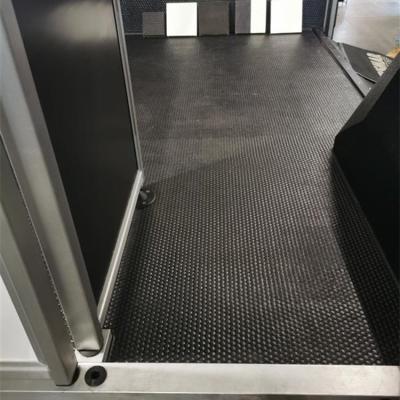 China Studded Pattern Surface Horse Trailer Ramp Mat Livestock Trailer Mats 2.4m Width for sale