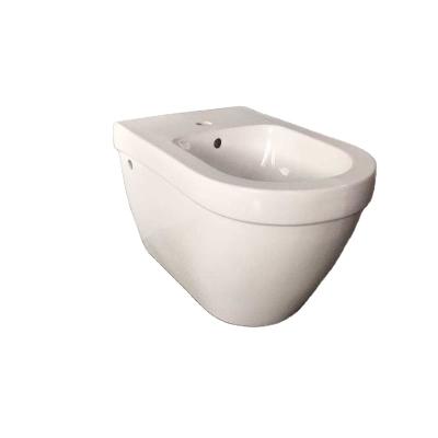 China Modern Hot Selling Friends Bathroom Product Modern Floor Standing Ceramic Bidet In The Market for sale