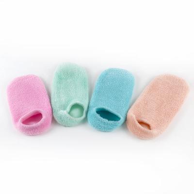 China Breathable SPA feather loaf full socks factory gel ship bumps beauty foot mask cover for sale