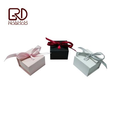 China New Black/White/Pink Custom Jewelry Paper Gift Boxes RGD-P1219 for sale