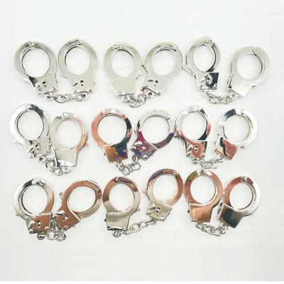 China Fasion's Creative Gift Customized Simulation Handcuffs Metal Key Chain Advertising Waist Key Ring Chain for sale