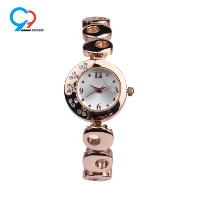 China Small Size Water Resistant Rose Gold Round Chain Watch For Lady for sale