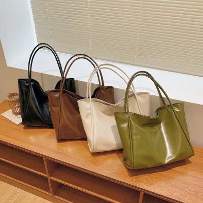 China 2021 Fashion Soild High Capacity Clips Big Bags Large Tote Handbags Shipping Purses For Women for sale