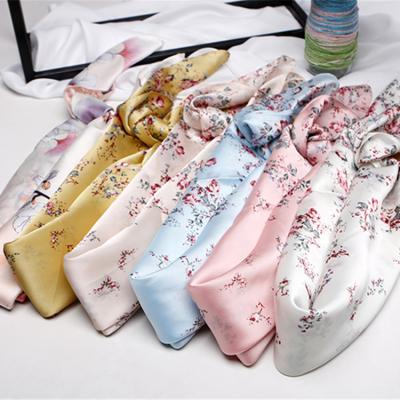 China Women at All Ages Vintage Scarf Korean Flower Print Imitation Silk Scarf Head Scarf Women for sale