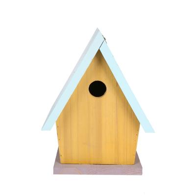 China Eco-friendly Creative Decor Windproof Bird House Bird House Bird Breeding Wooden Cage for sale