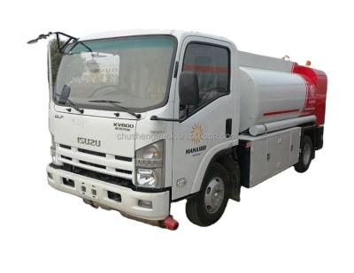 中国 ISUZU 4x2 Fuel Transfer Truck Mobile Oil Refueling 4000 liters Carbon Steel 販売のため