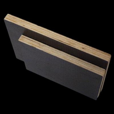 China Industrial 18mm Green Pp Plastic Film Faced Plywood And Polyester Coated Plywood For Construction for sale