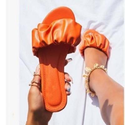 China Fashion Hot Selling Trend Fashion Flat Non-slip Flat Cloud Women's Soft Leather Oblique Slippers for sale