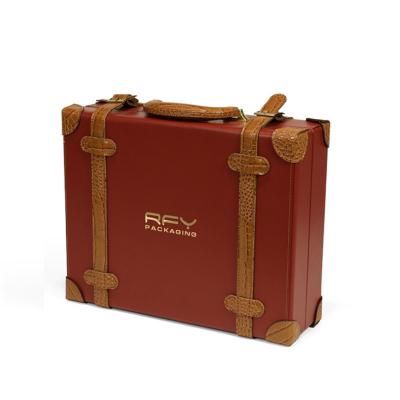 China ENGLAND STYLE Luxury Leather Perfume Display Suitcase Bag Cosmetic Gift Packaging Box Brown Travel Perfume Box for sale