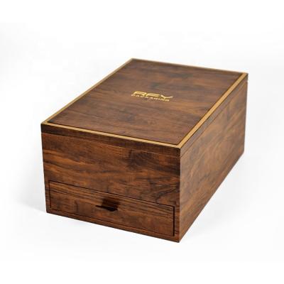 China Recyclable Hardwood Wine Bottle Crate Luxury Custom Bulk 1 Gift Packing Wooden Box for sale