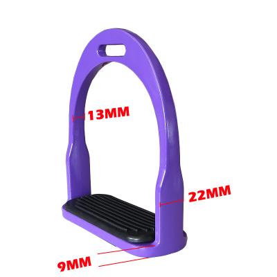 China Aluminum horse stirrup with painting. With the black rubber pedal. Size: 4 3/4