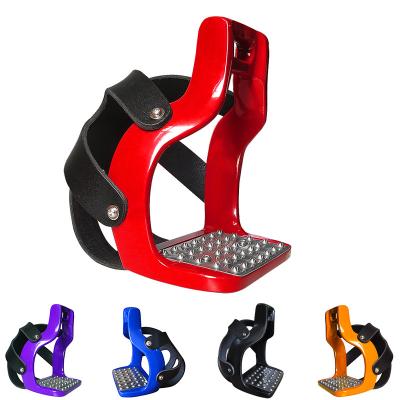 China Aluminum horse stirrup with painting. With stainless steel pedal. PU protective net cover. Size: 4 3/4