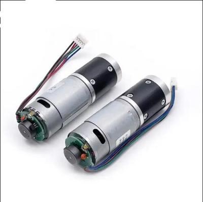 China Hoge koppel planetaire versnellingsmotor 28 mm 12 V elektrische versnellingsbak DC motor met encoder Te koop