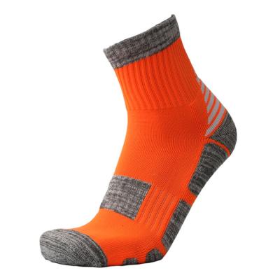 China Winter Men Breathable Ankle Socks Breathable Waterproof Windproof Socks for sale