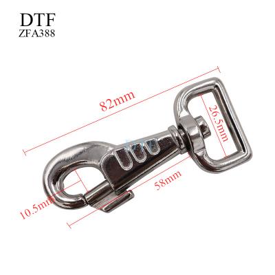 China Hard Cast Zinc Alloy Snap Hooks Alloy Swivel Carabiner Custom Pet Snap Hook With Chrome Plated for sale