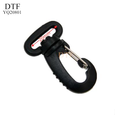 China Hardness ; DTF Durable Wholesale Hard Plastic Swivel Hook Buckle Strap Luggage Or Tents Black Rotary Snap Hook for sale