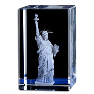 China American Style Statue of Liberty Crystal Crafts Crystal Carved New York Souvenirs Sculpture Ornaments Tourist Souvenirs for sale