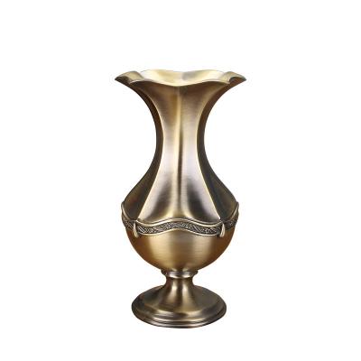 China Modern creative home decoration Europe modern creative home decoration pieces zinc alloy classic vase home decoration pieces for sale