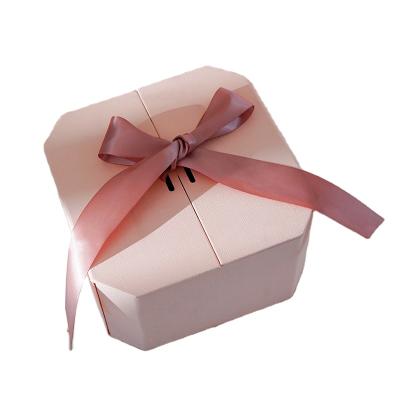 China New Recyclable Creative Gift Bag Box For Candy Boxes Party Chocolate Boxes Package / Wedding for sale