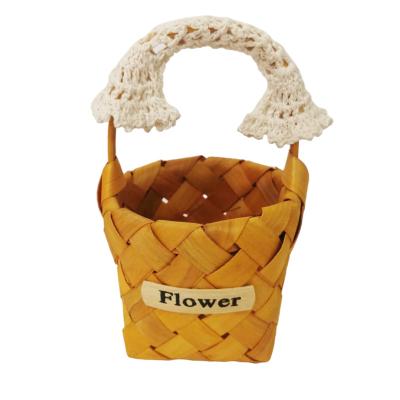 China Sustainable Wholesale Rustic Handcrafted Picnic Storage Basket With Handle Storage Wicker Baskets Made In China for sale