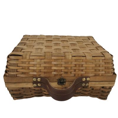 China Sustainable Rustic Woven Wood Scrap Gift Basket With Lid Holiday Fruit Gift Box Travel Suitcase Picnic Portable Basket for sale