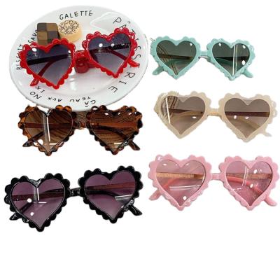 China Comfort Fashion Love Heart Shaped Plastic Cute Sunglasses for Kids, Sun Glasses for Girls and Woman for sale