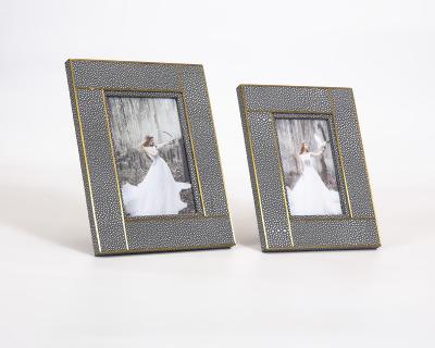 China 20-155 Economic Clear Magnetic Acrylic Photo Frame Connecting 185*235*15mm High Quality Mini Wholesale Transparent Plexiglass Picture Picture for sale