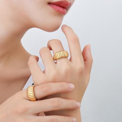 China FASHIONABLE French Unique Style Ring 18k Gold Plating Crescent Texture Design Ring Real Jewelry For Women for sale