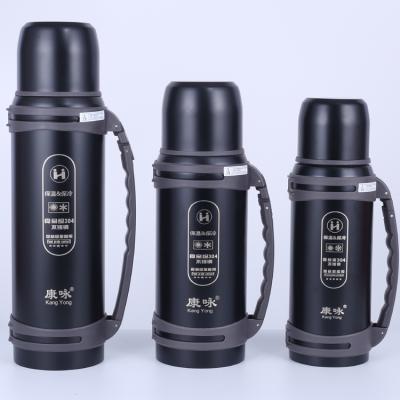 China PORTABLE 2/2.5L Double Wall Thermos Vacuum Flask Stainless Steel Travel Kettle Portable Insulated Bottle With Braces for sale