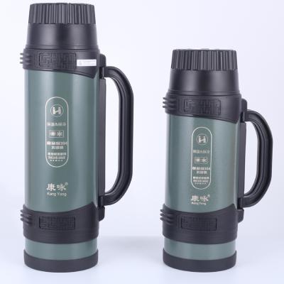 China PORTABLE Gym Large Capacity Gallon Water Bottle with 2 Lids Stainless Steel Wide Mouth Vacuum Flasks Thermos for sale