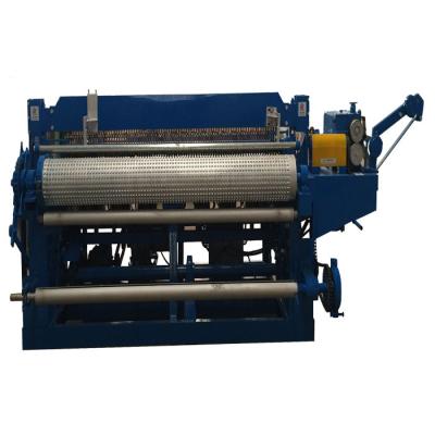 China Hotels Road Construction Roll Mesh Welding Machine for sale