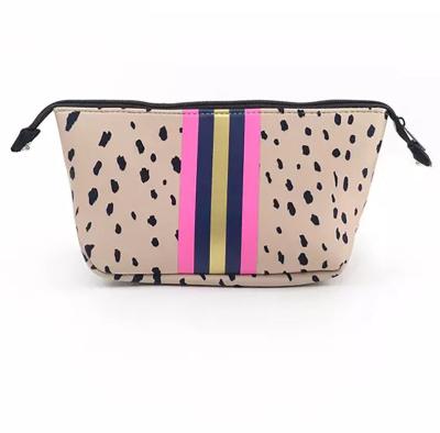 China Neoprene Fashion Woman Leopard Neoprene Waterproof Zipper Cosmetic Bag for sale