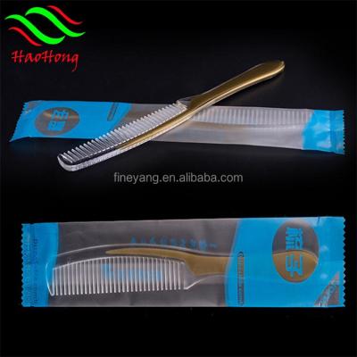 China Large Plastic Hair Comb Anti-static New Style Colorful Carbon Fiber Barber Hair Comb for sale