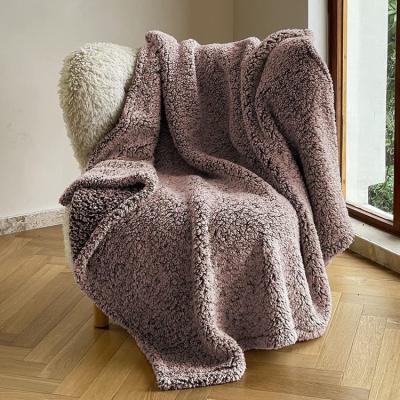 China New Design Sofa Fleece Flannel Simply 2023 Picnic Sherpa Bedroom Throw Blankets Material Blanket for sale