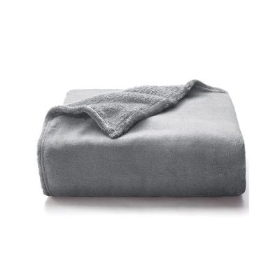 China Cheap Simple Lightweight Microfiber Flannel Throw Plush Fleece Custom Solid Blankets For Travel Camping Chair And Sofa for sale