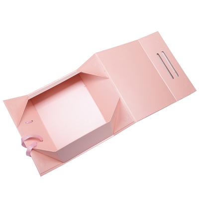 China Fashion Handmade Luxury Gift Paper Box For Clothes Gift Folding Apparel Boxes Packaging for sale