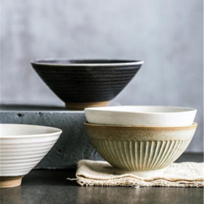 China Viable Factory Direct Luxury Matte Glaze Porcelain Kitchenware Japanese Customized Embossed V-Shaped Ceramic Bowl for sale