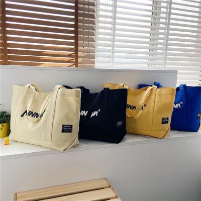 China Eco-friendly high quality custom made large eco canvas beach bag cotton bag canvas tote bags with pockets for sale