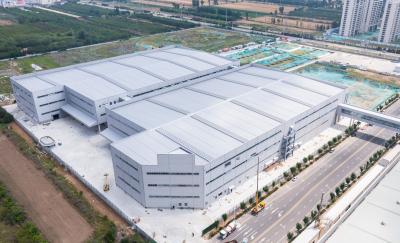 Cina ASTM Industrial Prefab Metal Warehouse Building Struttura di telaio in acciaio in vendita