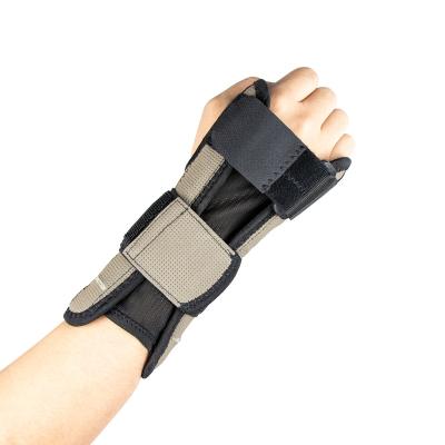 China Wholesale Adult Gym Basketball Badminton Weightlifting Bracelet Wrist Brace Support for sale