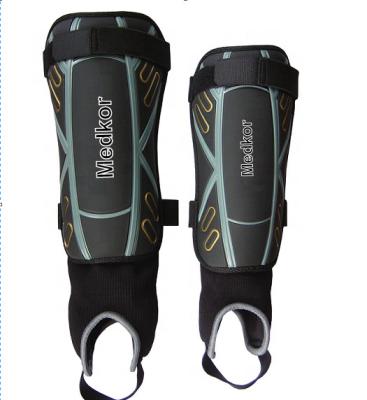 China Adult Custom Design Soccer Football Plastic Shin Guard For Youths And Adults for sale